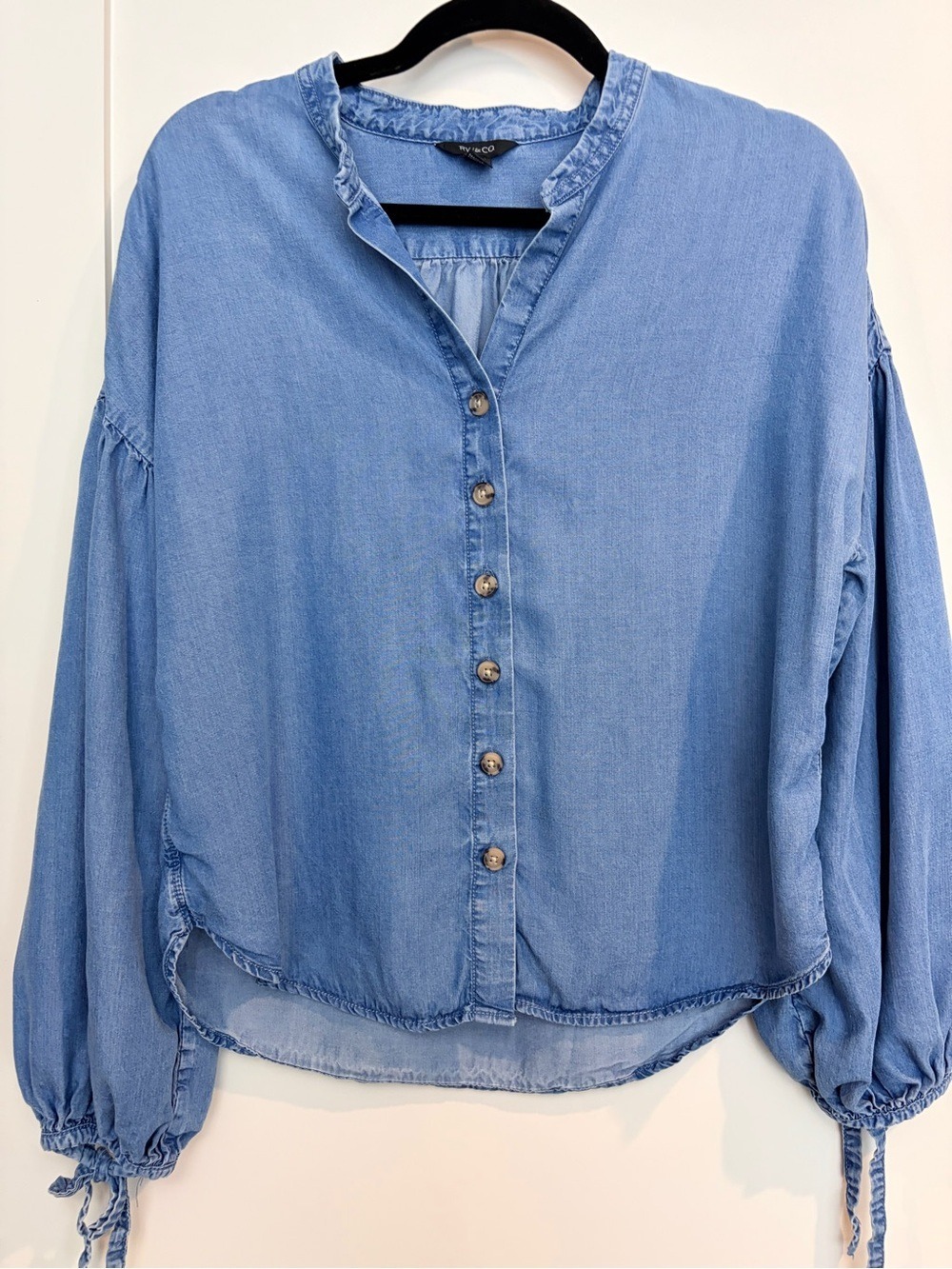 RW&CO 100% TENCEL™ Lyocell Chambray Blouse | Balloon Sleeves | Size Small